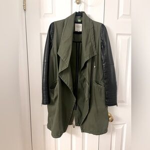 Long green trench coat from Zara